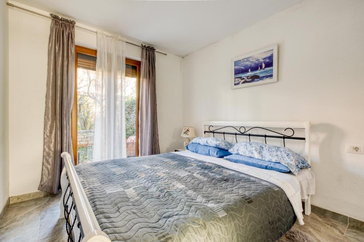 רוביני Apartments Ina & Ika מראה חיצוני תמונה