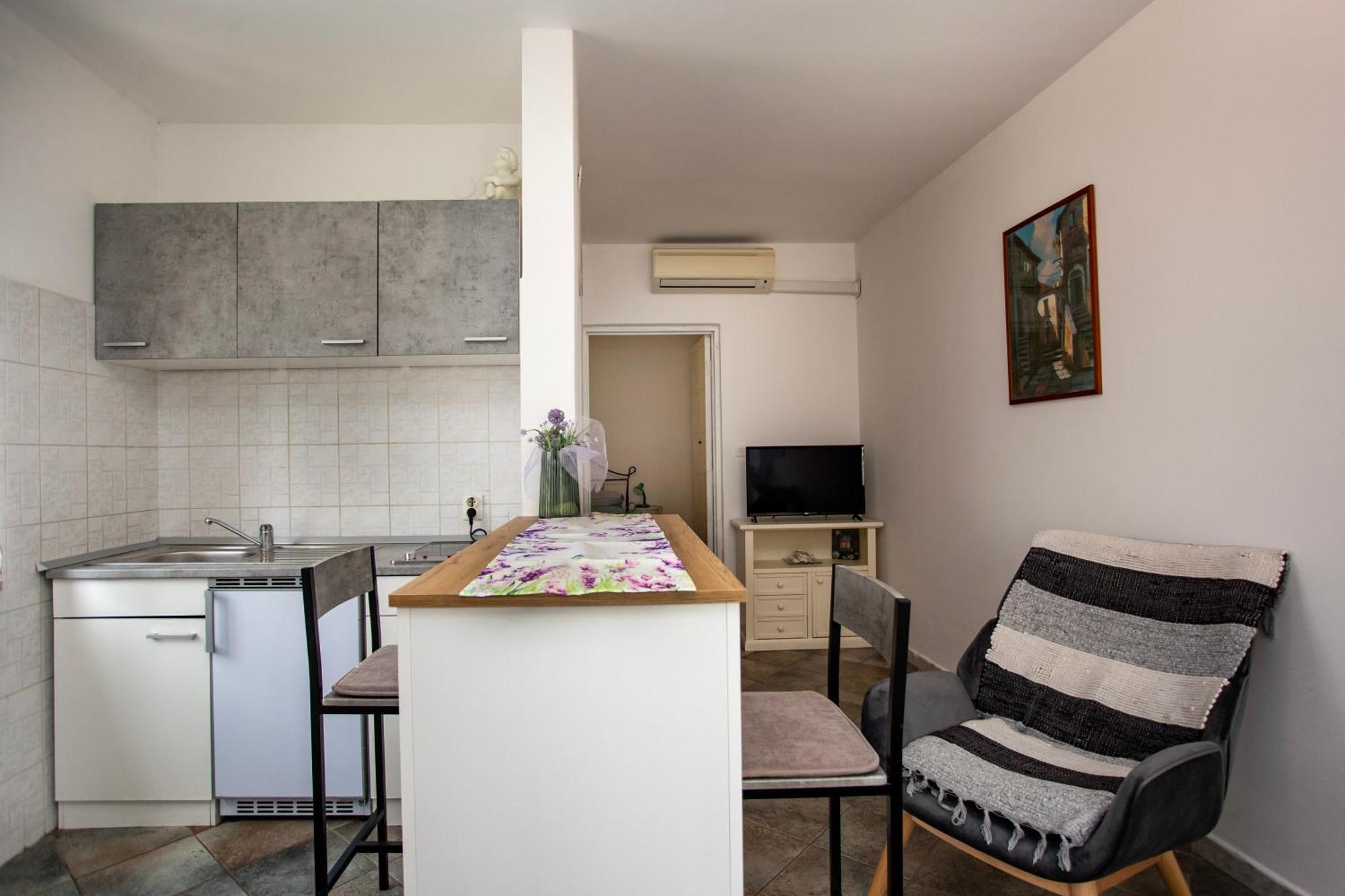 רוביני Apartments Ina & Ika מראה חיצוני תמונה